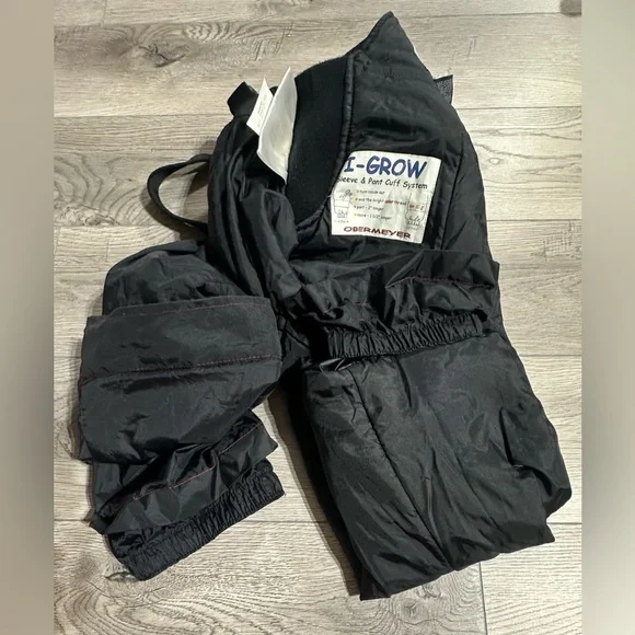 Obermeyer Kids Snow Ski Bibs Youth Size 6 Black Wore OnceI-Grow Never Used!!